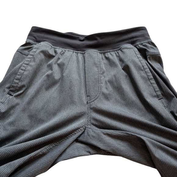 Lululemon Seawall Track Pant 2.0 Heathered Slate Deep Coal 5/2015 Men's Small - Picture 9 of 14